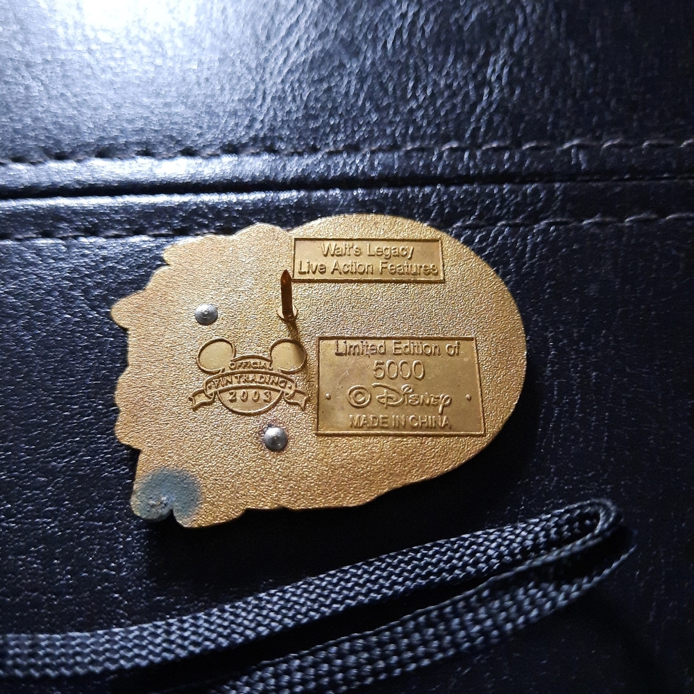 Walt's Legacy Pin #3-Live Action Features-LE-5,000 - Picture 4 of 6